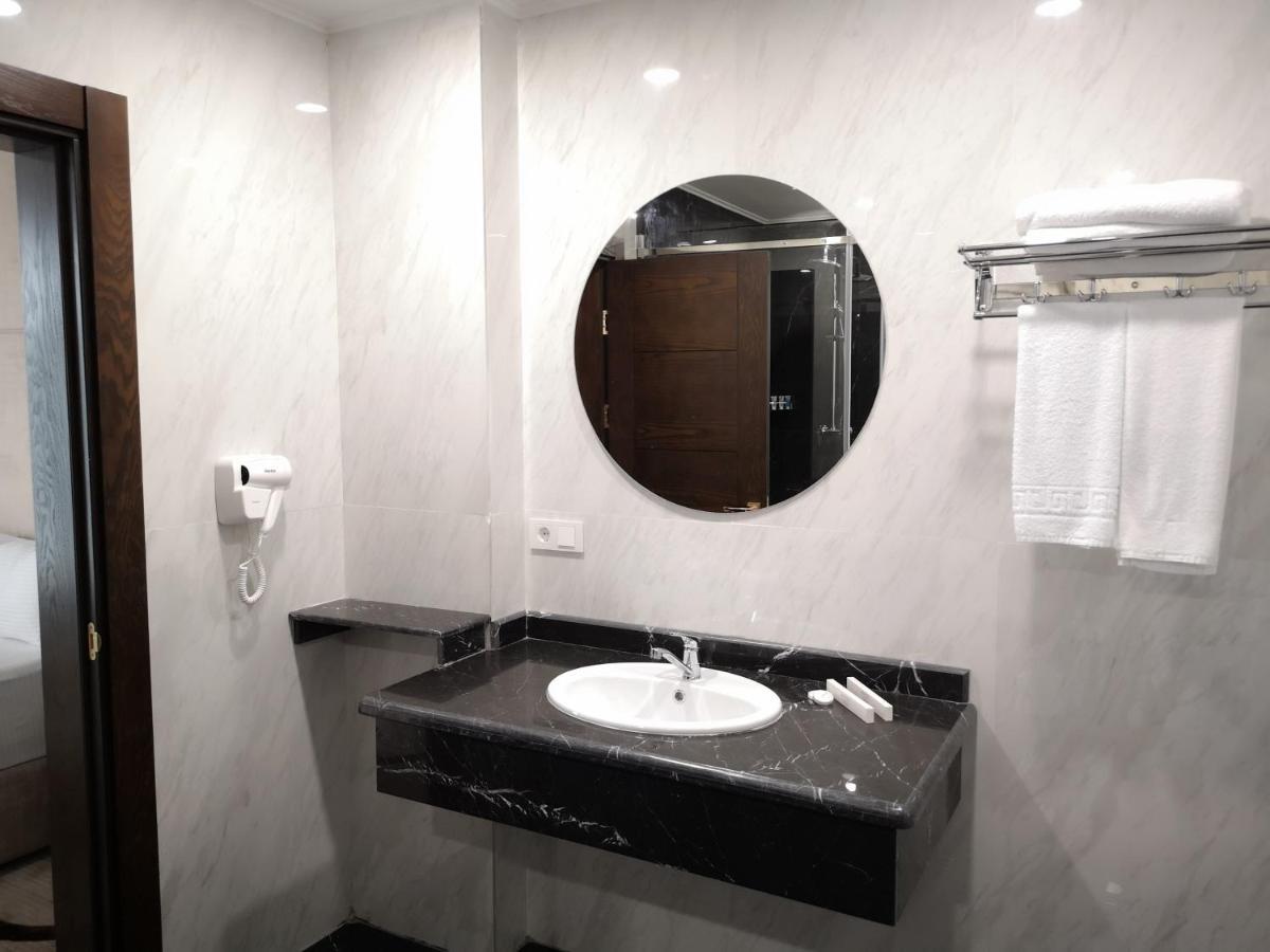 East Palace 4* Almatı