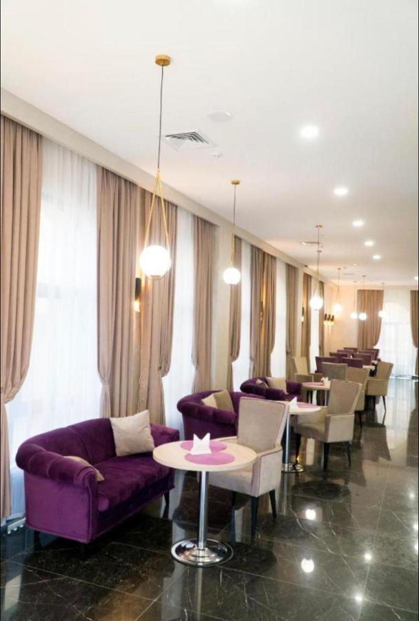 East Palace Otel Almatı